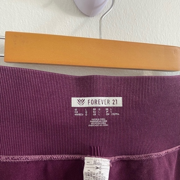 BURGUNDY FOREVER 21 HIGH RISE LEGGINGS - Picture 6 of 6